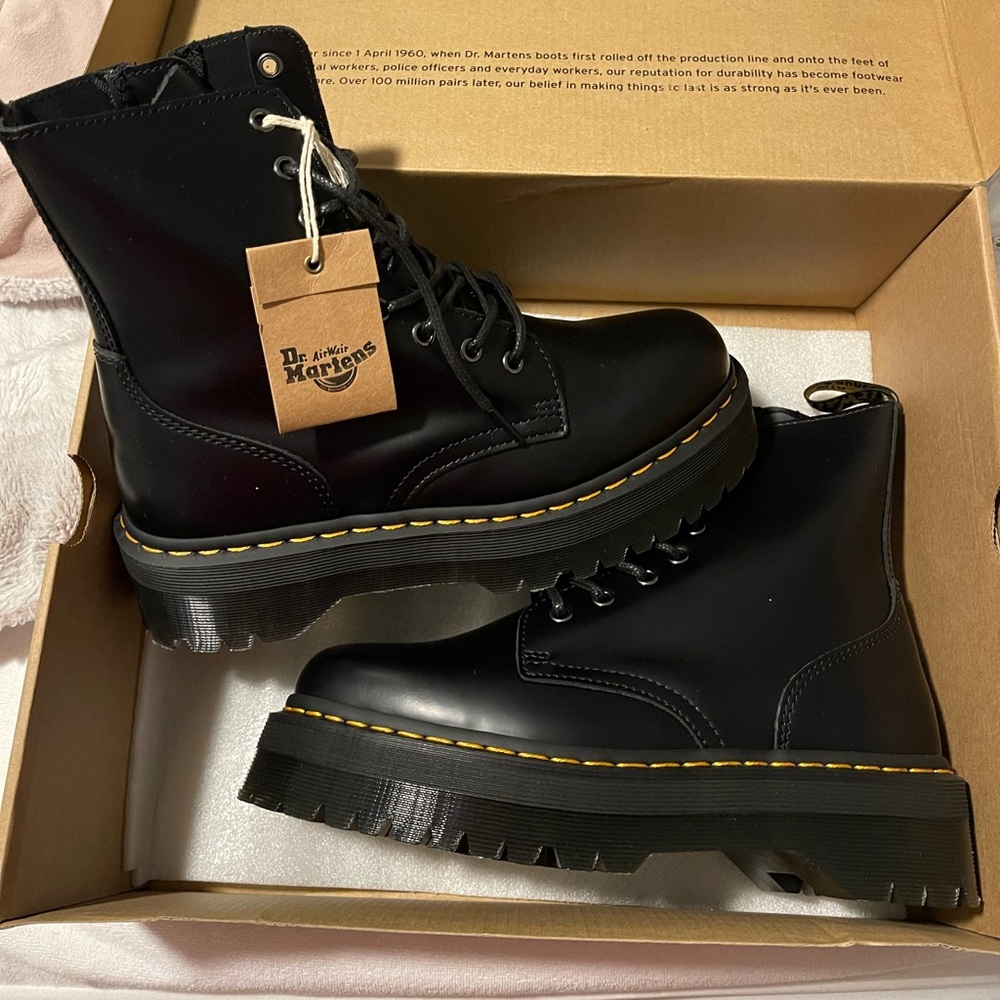 Dr.Marten Jadon boots
